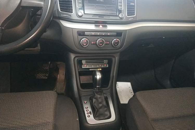 Used Volkswagen Sharan 2013 1.8TSI Standard Model Euro IV Gear Lever