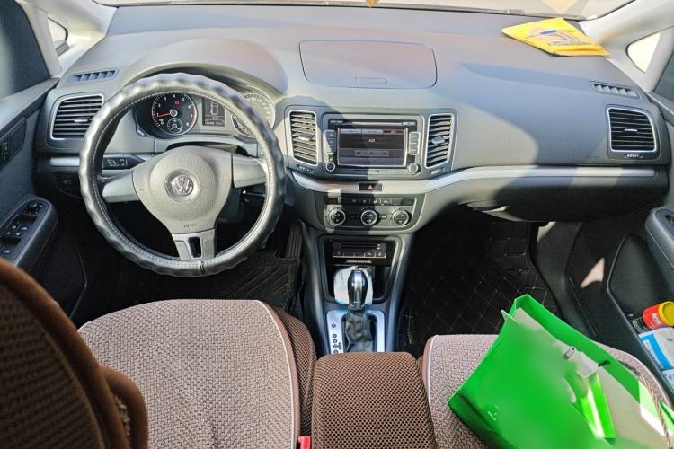 Used Volkswagen Sharan 2013 1.8TSI Standard Model Euro IV Interior 2