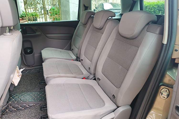 Used Volkswagen Sharan 2013 1.8TSI Standard Model Left Rear Seat