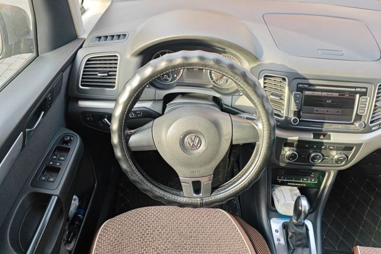 Used Volkswagen Sharan 2013 1.8TSI Standard Model Euro IV Steering Wheel
