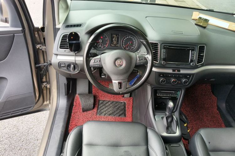 Used Volkswagen Sharan 2013 1.8TSI Standard Model Steering Wheel