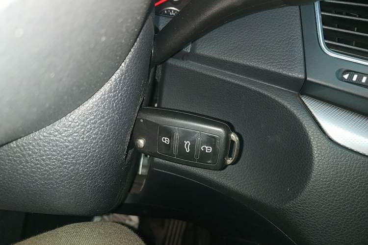 Used Volkswagen Sharan 2013 1.8TSI Standard Model Euro IV Vehicle Key