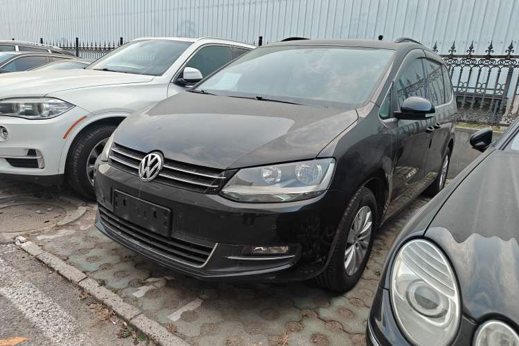 Used Volkswagen Sharan 2014 2.0 TSI Standard Model Guazi used car, China used car export, Used car for sale, Used Volkswagen cars, Cheapest cars for sale
