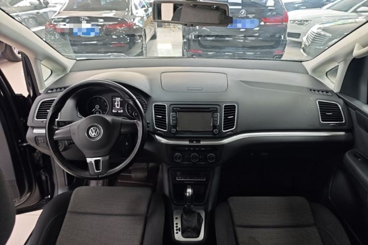 Used Volkswagen Sharan 2014 2.0 TSI Standard Model Center Console