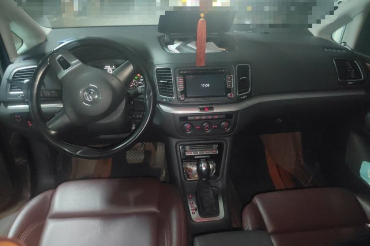 Used Volkswagen Sharan 2014 2.0 TSI Standard Model Center Console