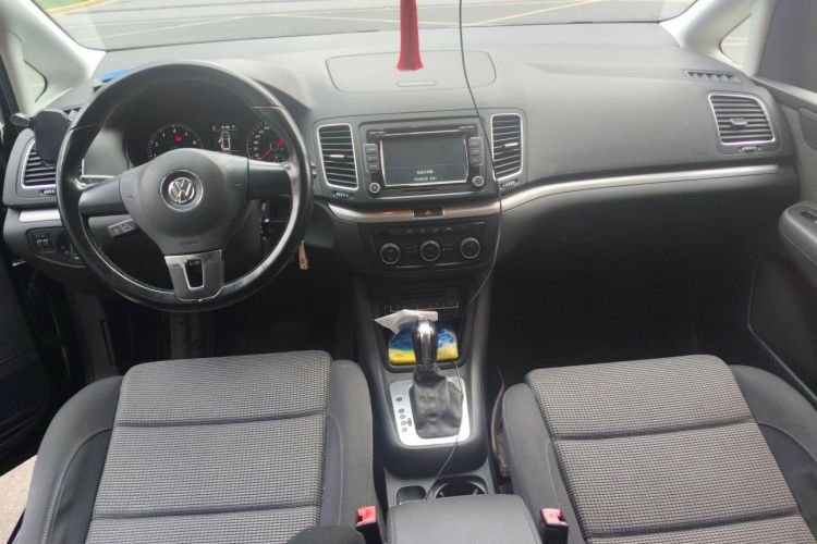 Used Volkswagen Sharan 2014 2.0 TSI Standard Model Center Console