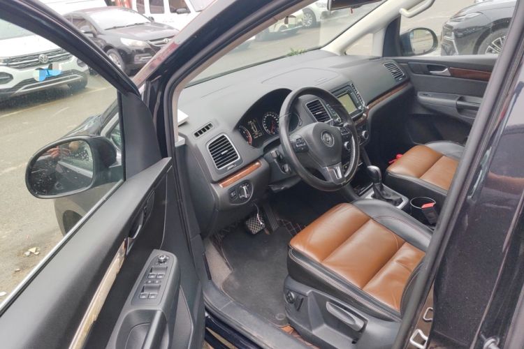 Used Volkswagen Sharan 2014 2.0 TSI Comfort Model Driver Seat