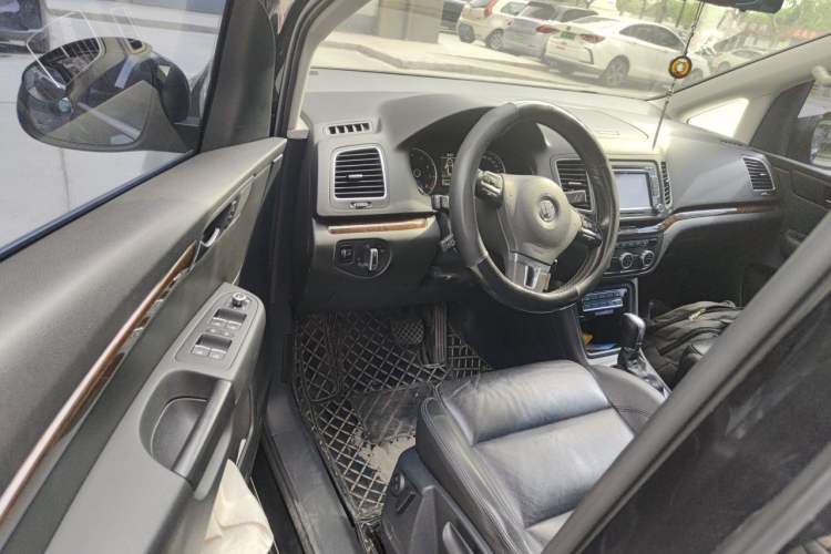 Used Volkswagen Sharan 2014 2.0 TSI Comfort Model Driver Seat