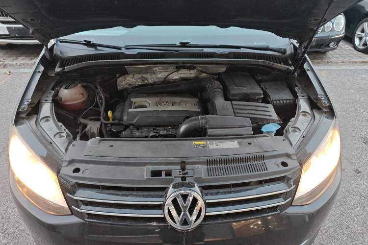 Used Volkswagen Sharan 2014 2.0 TSI Standard Model Engine Bay
