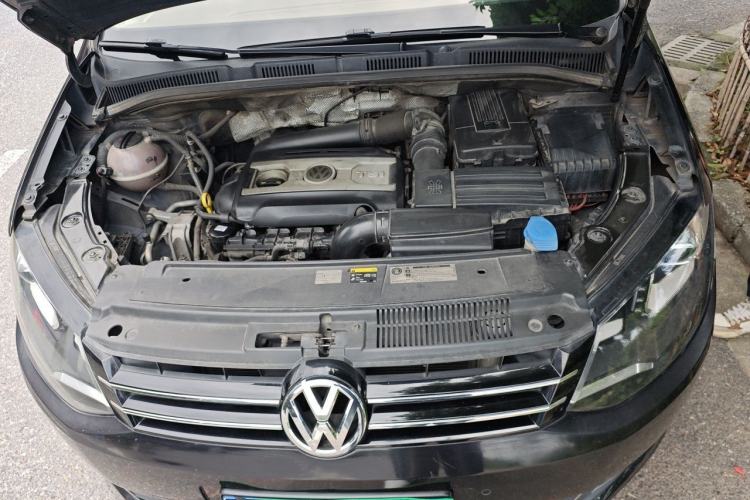 Used Volkswagen Sharan 2014 2.0 TSI Luxury Model Engine Bay