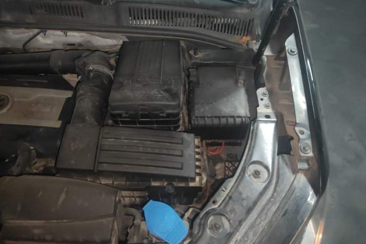 Used Volkswagen Sharan 2014 2.0 TSI Standard Model Engine Bay Left