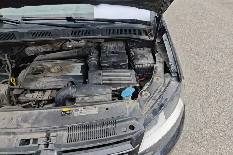 Used Volkswagen Sharan 2014 2.0 TSI Standard Model Engine Bay Left