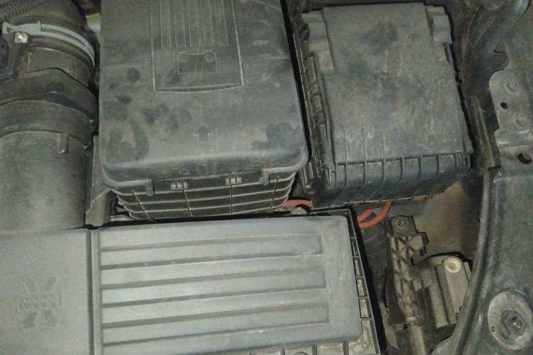 Used Volkswagen Sharan 2014 2.0 TSI Comfort Model Engine Bay Left