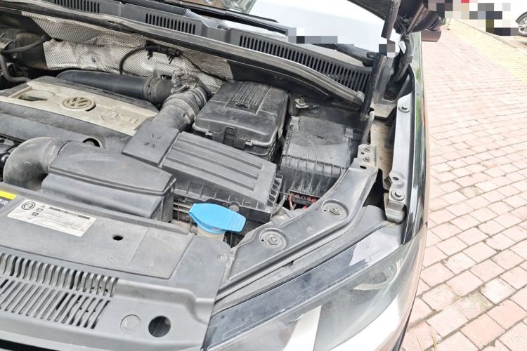 Used Volkswagen Sharan 2014 2.0 TSI Standard Model Engine Bay Left