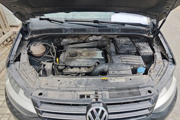 Used Volkswagen Sharan 2014 2.0 TSI Standard Model Engine Bay
