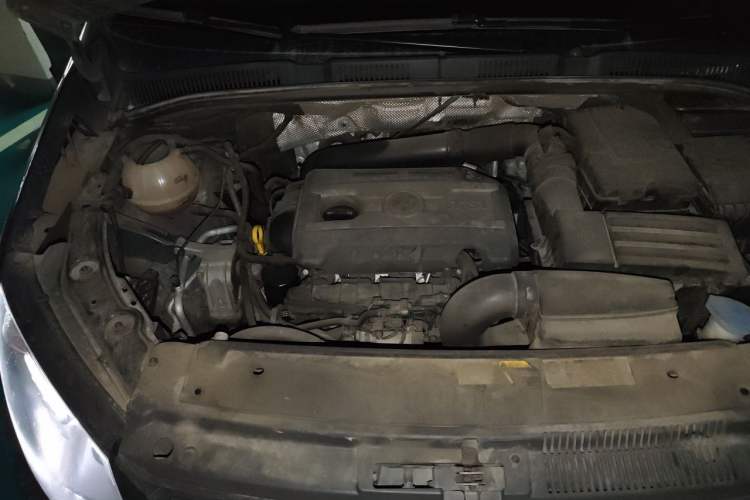 Used Volkswagen Sharan 2014 2.0 TSI Comfort Model Engine Bay Right