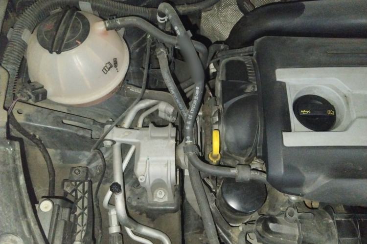Used Volkswagen Sharan 2014 2.0 TSI Comfort Model Engine Bay Right