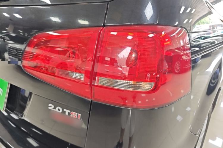 Used Volkswagen Sharan 2014 2.0 TSI Standard Model Exterior 3