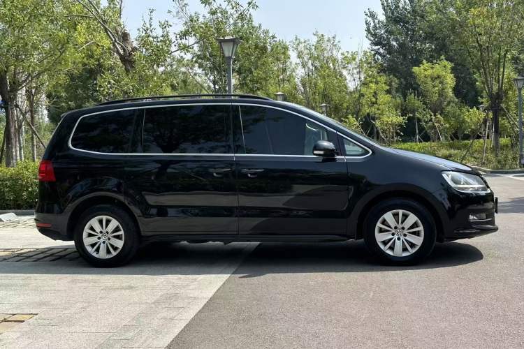 Used Volkswagen Sharan 2014 2.0 TSI Standard Model Exterior 3