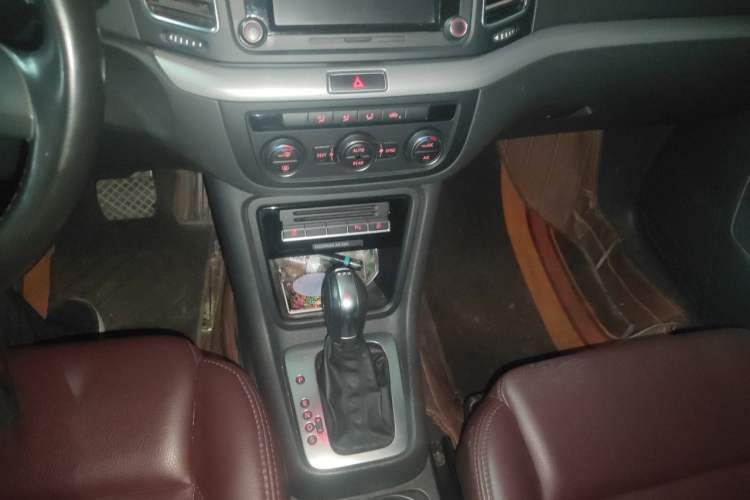 Used Volkswagen Sharan 2014 2.0 TSI Standard Model Gear Lever