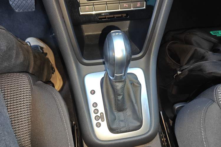 Used Volkswagen Sharan 2014 2.0 TSI Standard Model Gear Lever