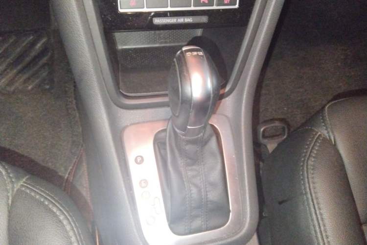 Used Volkswagen Sharan 2014 2.0 TSI Comfort Model Gear Lever