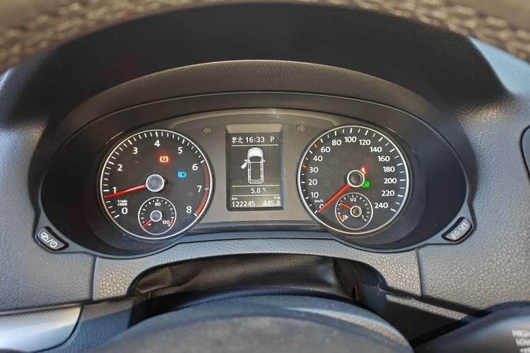Used Volkswagen Sharan 2014 2.0 TSI Standard Model Instrument Cluster