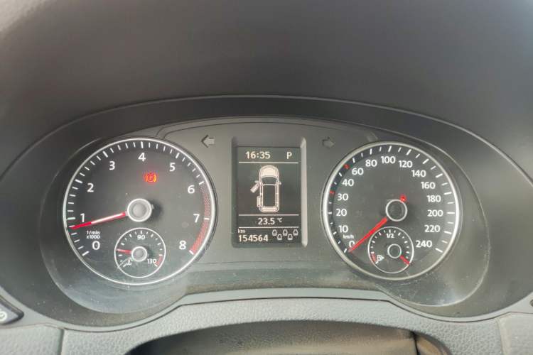 Used Volkswagen Sharan 2014 2.0 TSI Comfort Model Instrument Cluster