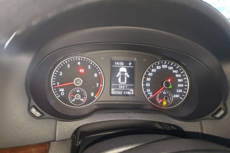 Used Volkswagen Sharan 2014 2.0 TSI Comfort Model Instrument Cluster