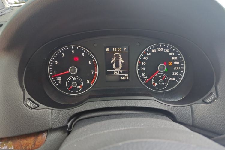 Used Volkswagen Sharan 2014 2.0 TSI Comfort Model Instrument Cluster