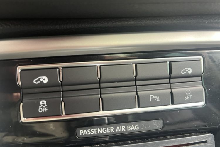 Used Volkswagen Sharan 2014 2.0 TSI Comfort Model Interior 1