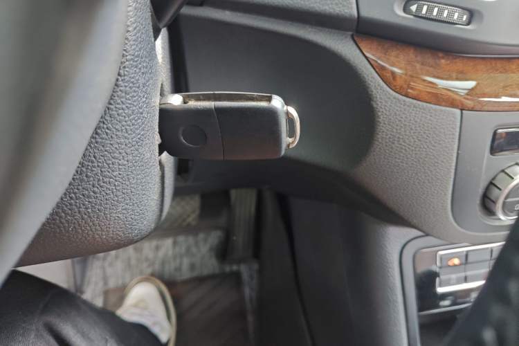 Used Volkswagen Sharan 2014 2.0 TSI Comfort Model Interior 1