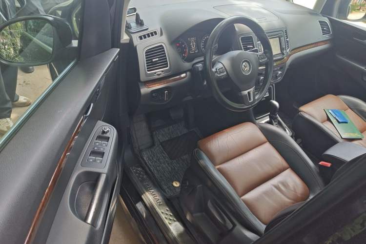 Used Volkswagen Sharan 2014 2.0 TSI Comfort Model Interior 3