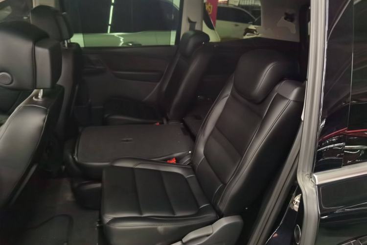 Used Volkswagen Sharan 2014 2.0 TSI Standard Model Interior 4