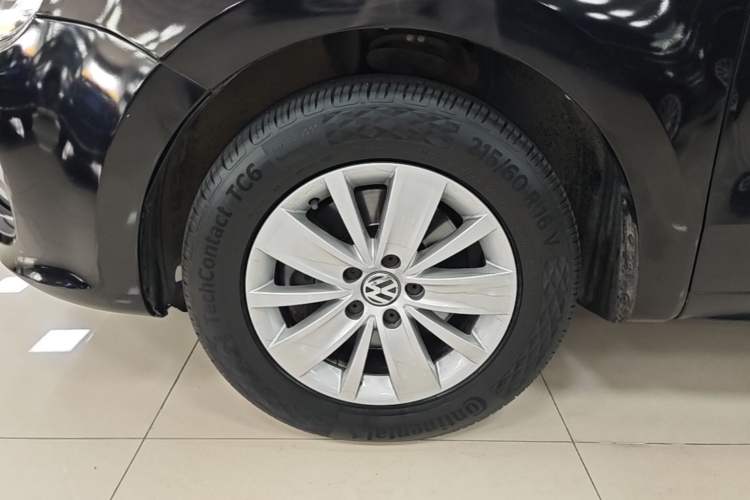 Used Volkswagen Sharan 2014 2.0 TSI Standard Model Left Front Wheel Hub