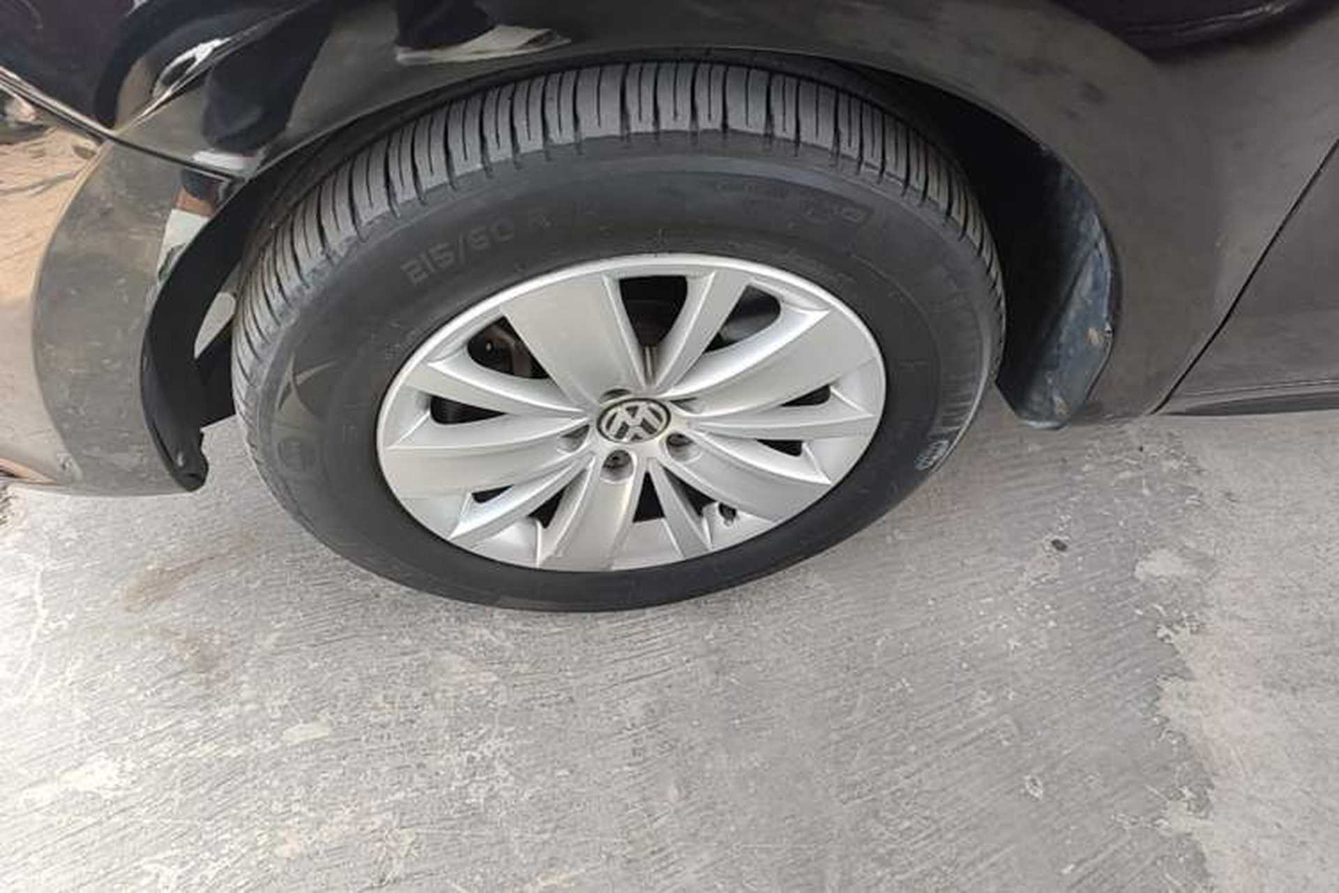 Used Volkswagen Sharan 2014 2.0 TSI Standard Model Left Front Wheel Hub