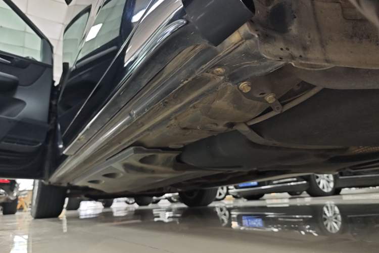 Used Volkswagen Sharan 2014 2.0 TSI Standard Model Left Side Sill