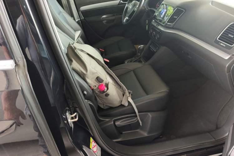 Used Volkswagen Sharan 2014 2.0 TSI Standard Model Right Front Seat