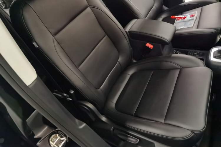 Used Volkswagen Sharan 2014 2.0 TSI Standard Model Right Front Seat