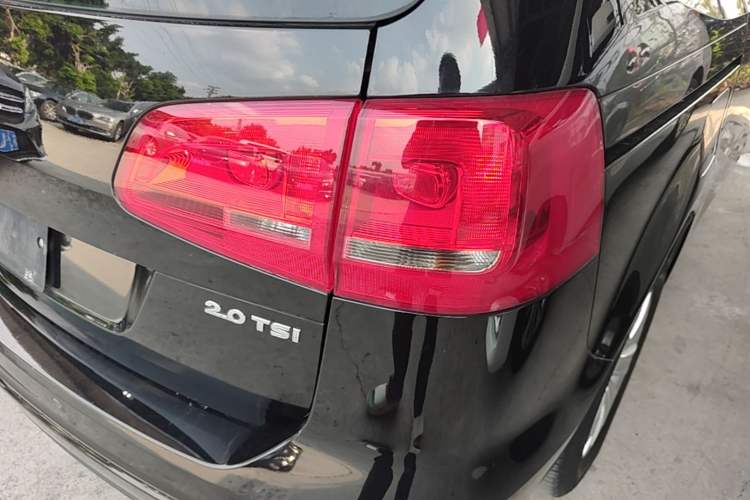 Used Volkswagen Sharan 2014 2.0 TSI Standard Model Right Rear Taillight
