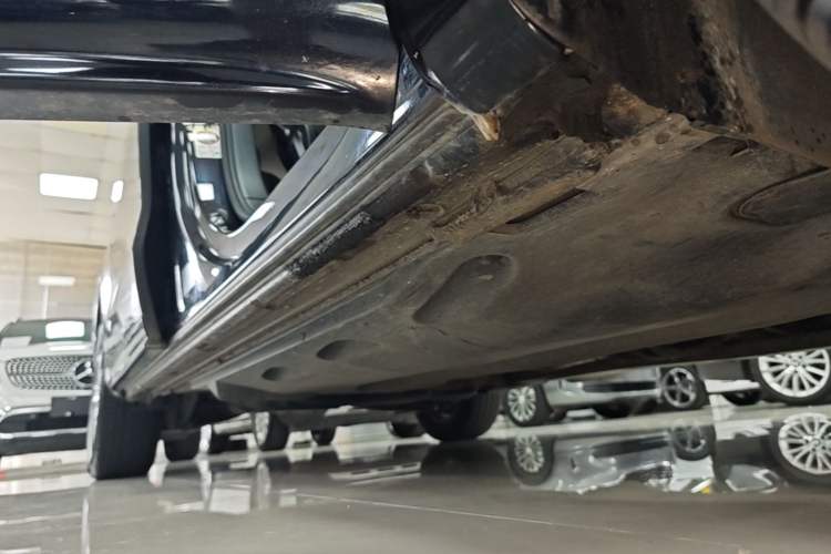 Used Volkswagen Sharan 2014 2.0 TSI Standard Model Right Side Sill