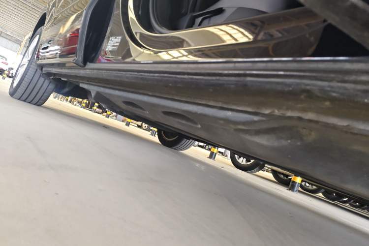 Used Volkswagen Sharan 2014 2.0 TSI Comfort Model Right Side Sill