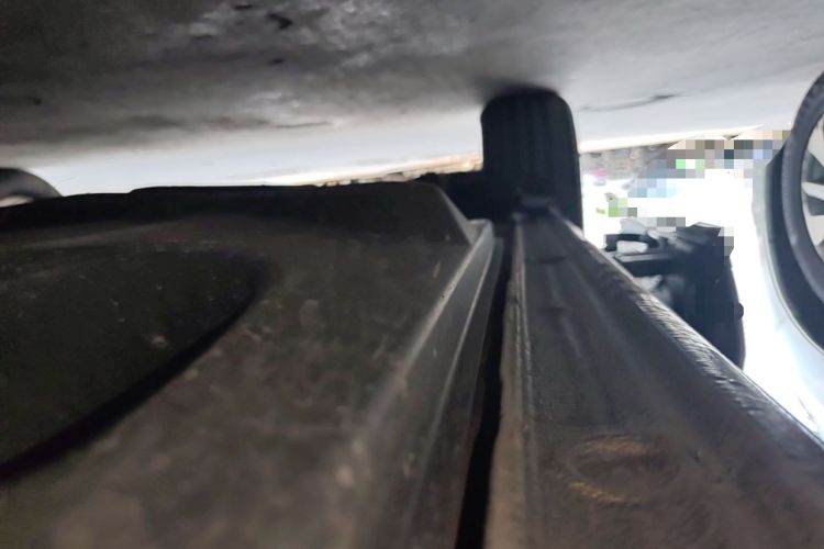 Used Volkswagen Sharan 2014 2.0 TSI Standard Model Right Side Sill