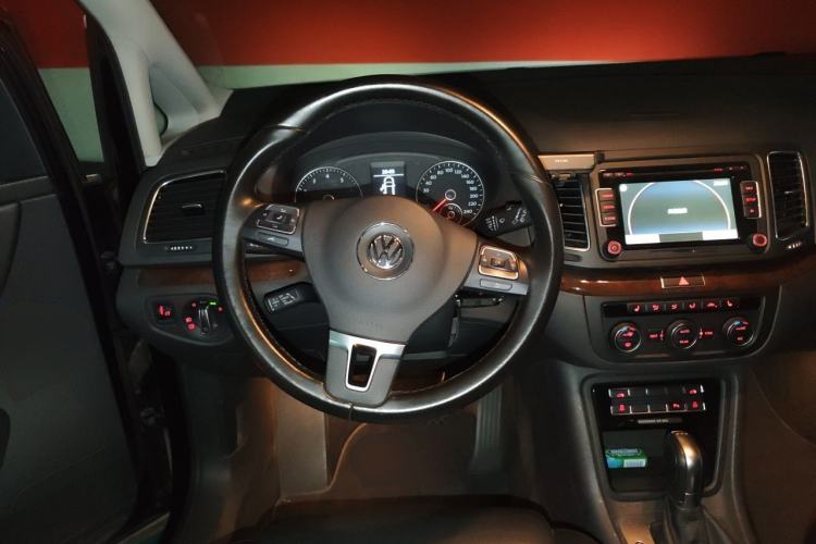 Used Volkswagen Sharan 2014 2.0 TSI Comfort Model Steering Wheel