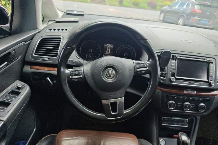Used Volkswagen Sharan 2014 2.0 TSI Luxury Model Steering Wheel