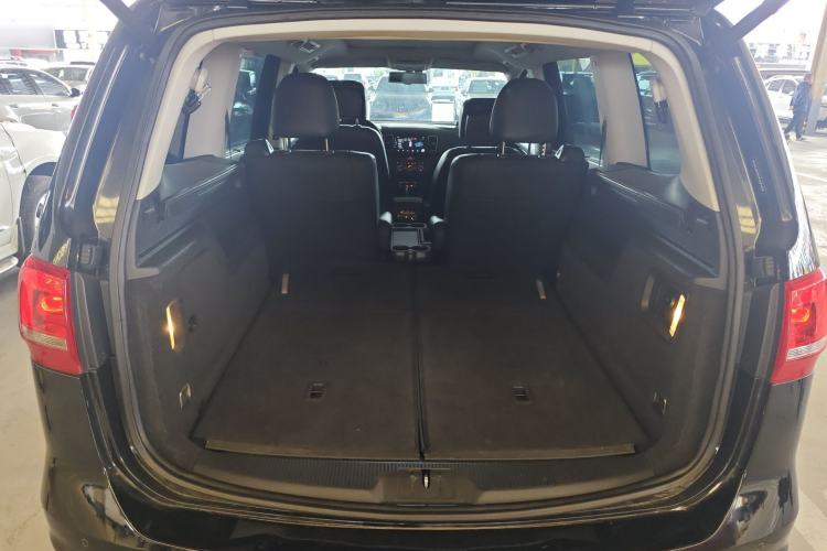 Used Volkswagen Sharan 2014 2.0 TSI Comfort Model Trunk