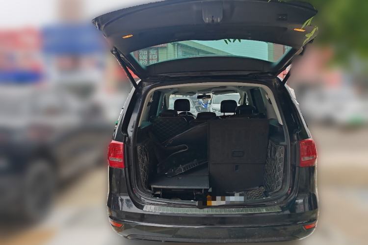 Used Volkswagen Sharan 2014 2.0 TSI Comfort Model Trunk