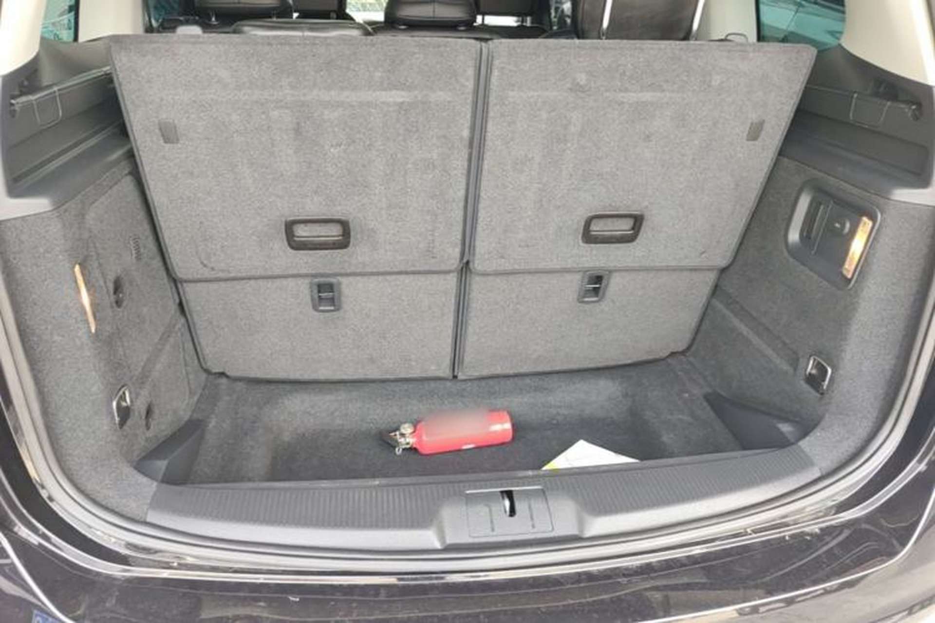 Used Volkswagen Sharan 2014 2.0 TSI Standard Model Trunk