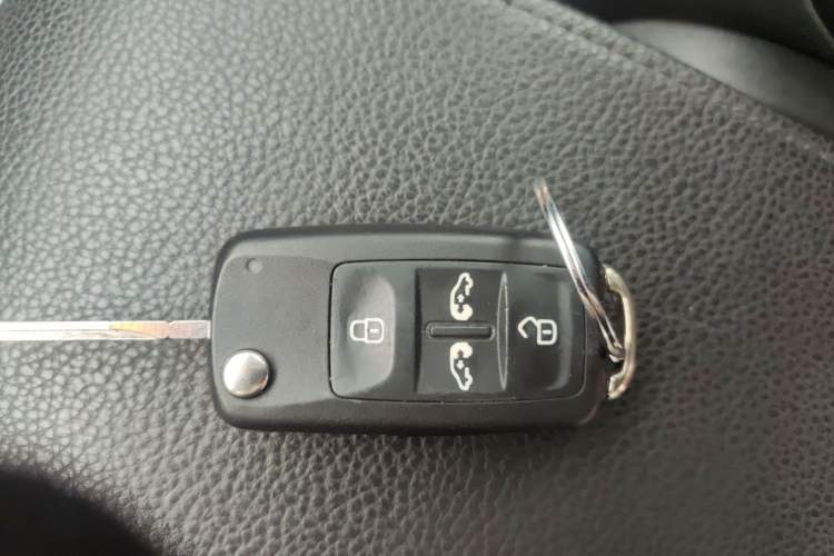 Used Volkswagen Sharan 2014 2.0 TSI Comfort Model Vehicle Key