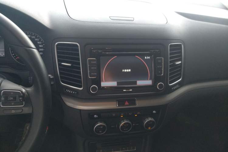 Used Volkswagen Sharan 2014 2.0 TSI Standard Model Audio And AC Panel